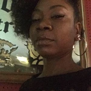 Meet your Posher, Latasha